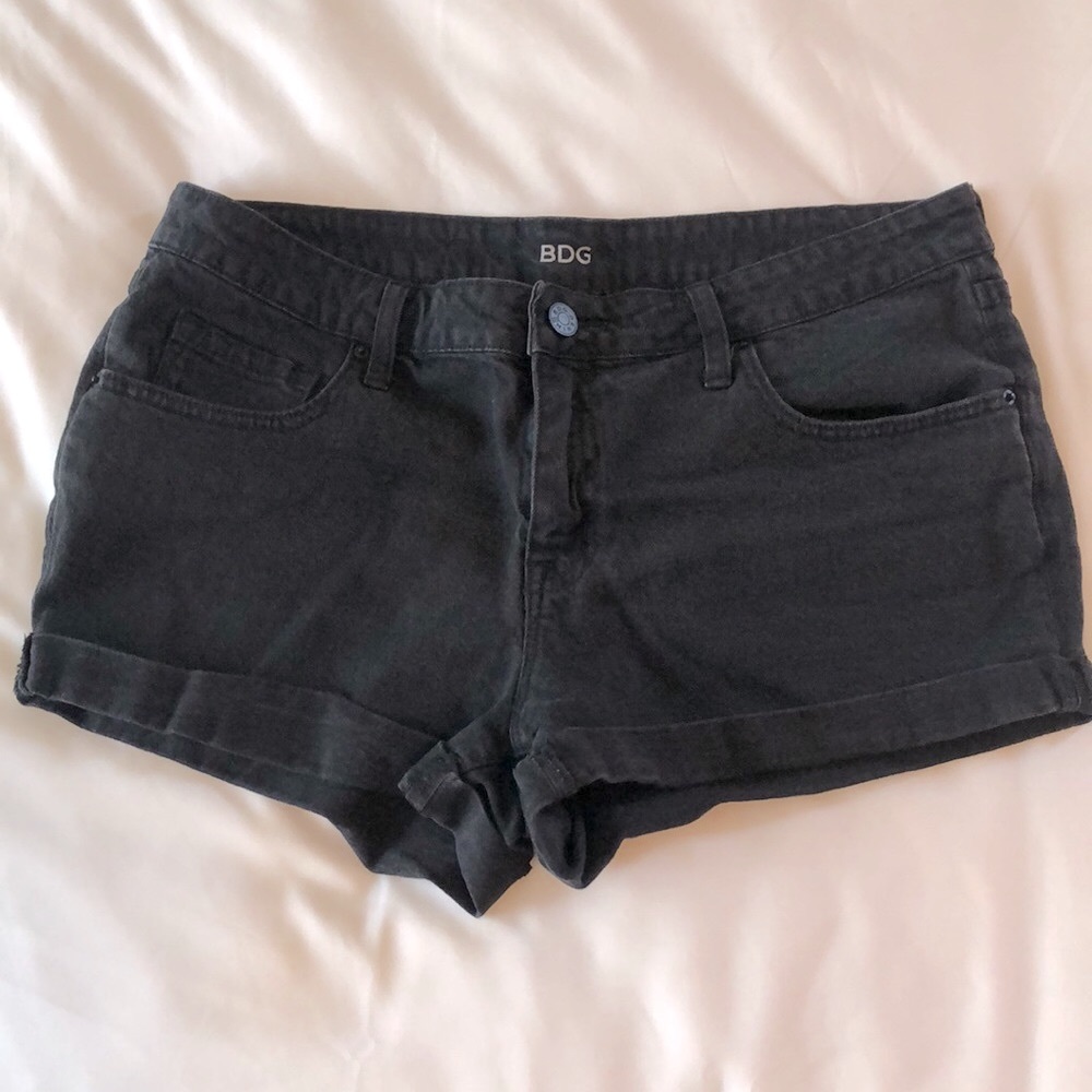 BDG black Shortie